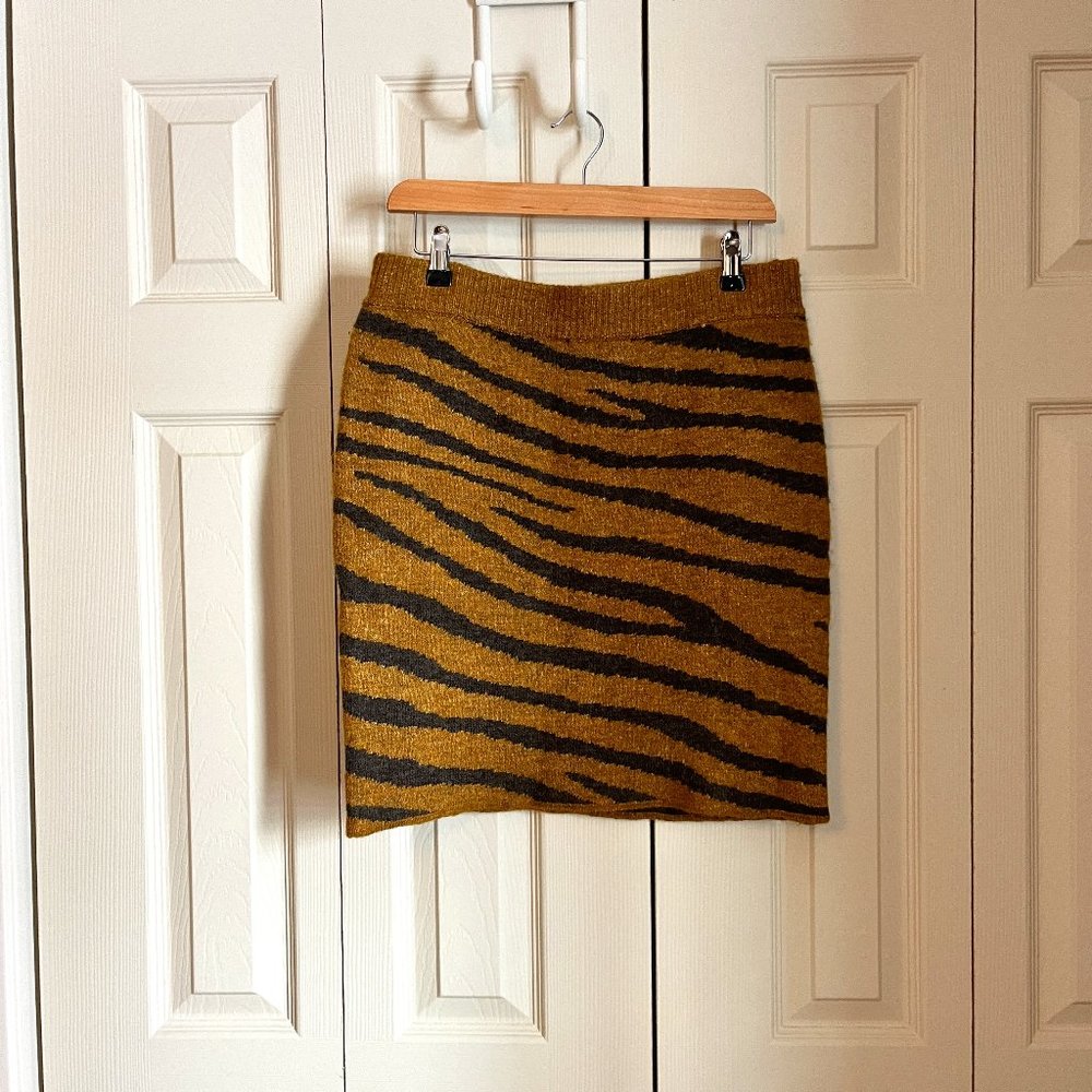 Hem & Thread Knit Tiger Print Skirt